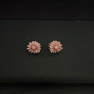 Daisy charms
